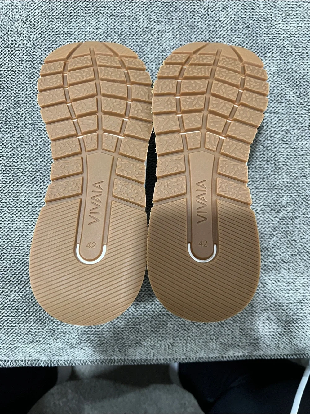 Vivaia Allday Slip-On Mesh Sneakers - Unisex EU42 (US W10.5/M9)
